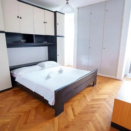 Apartment Apartman Poljud