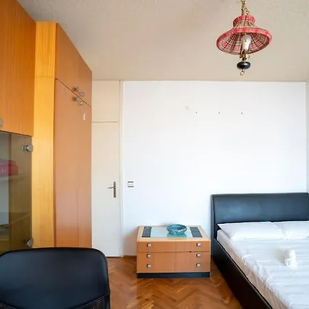 Apartment Apartman Poljud