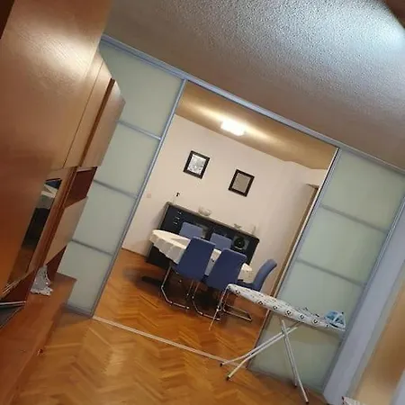 Apartment Apartman Poljud